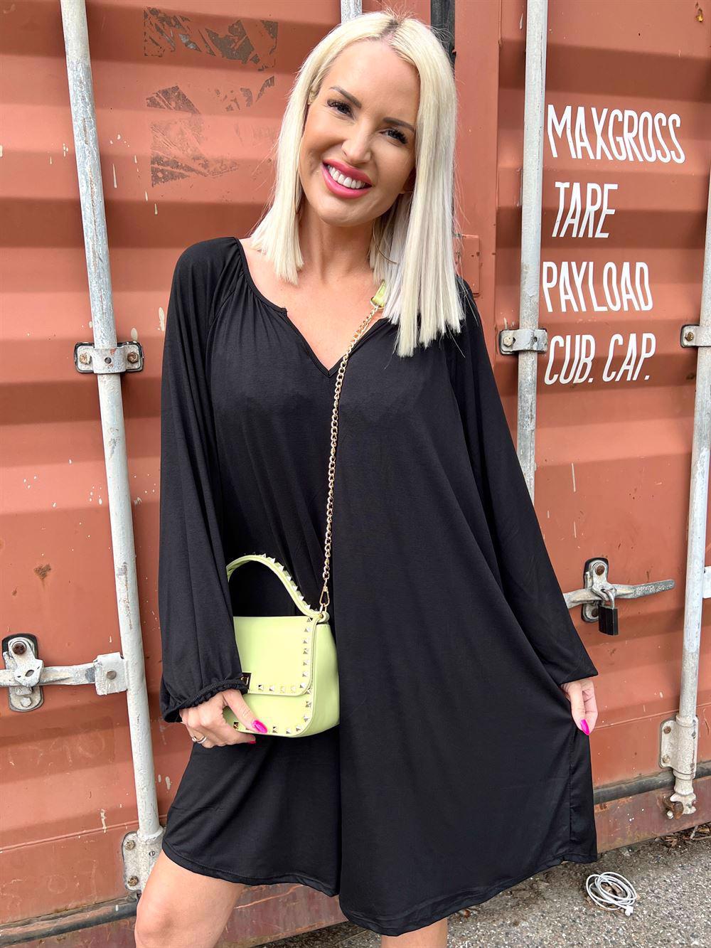 Anika - Enkel tunikakjole i elastik blød kvalitet